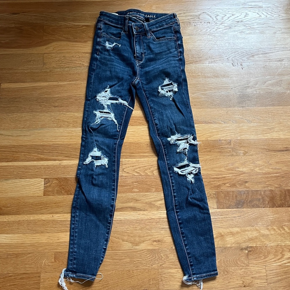 American Eagle Outfitters Women's Dark Blue Distressed Skinny Jeans